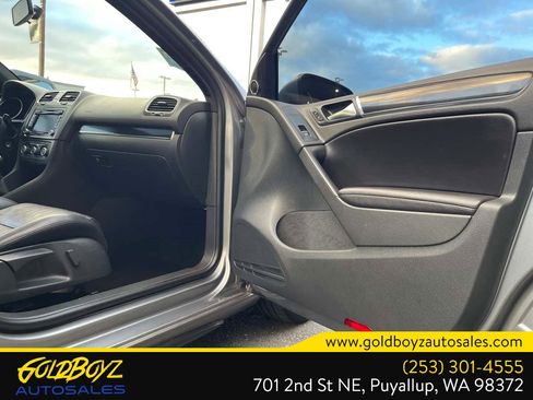 Used 2010 Volkswagen GTI 4-Door image 17