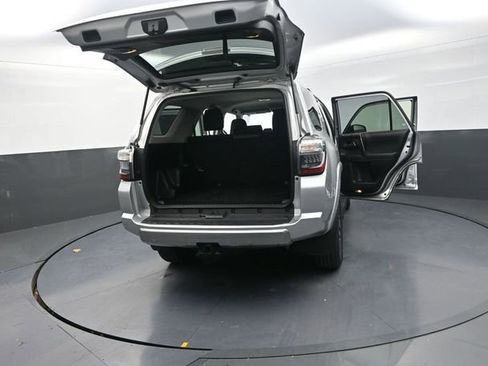 Used 2024 Toyota 4Runner TRD Off-Road image 32