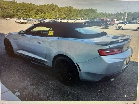 Used 2017 Chevrolet Camaro SS RWD image 2