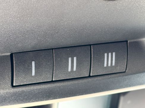 Used 2019 RAM 1500 Laramie w/ Convenience Group AWD/4WD image 22