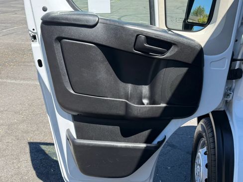 Used 2019 RAM ProMaster 2500 FWD image 24