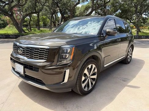 Used 2021 Kia Telluride EX w/ EX Premium Package FWD image 2