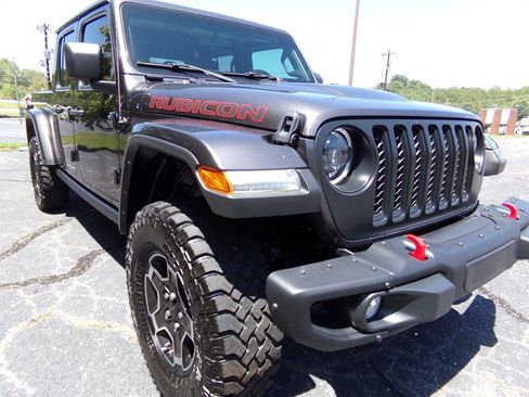 Used 2023 Jeep Gladiator Rubicon AWD/4WD image 4