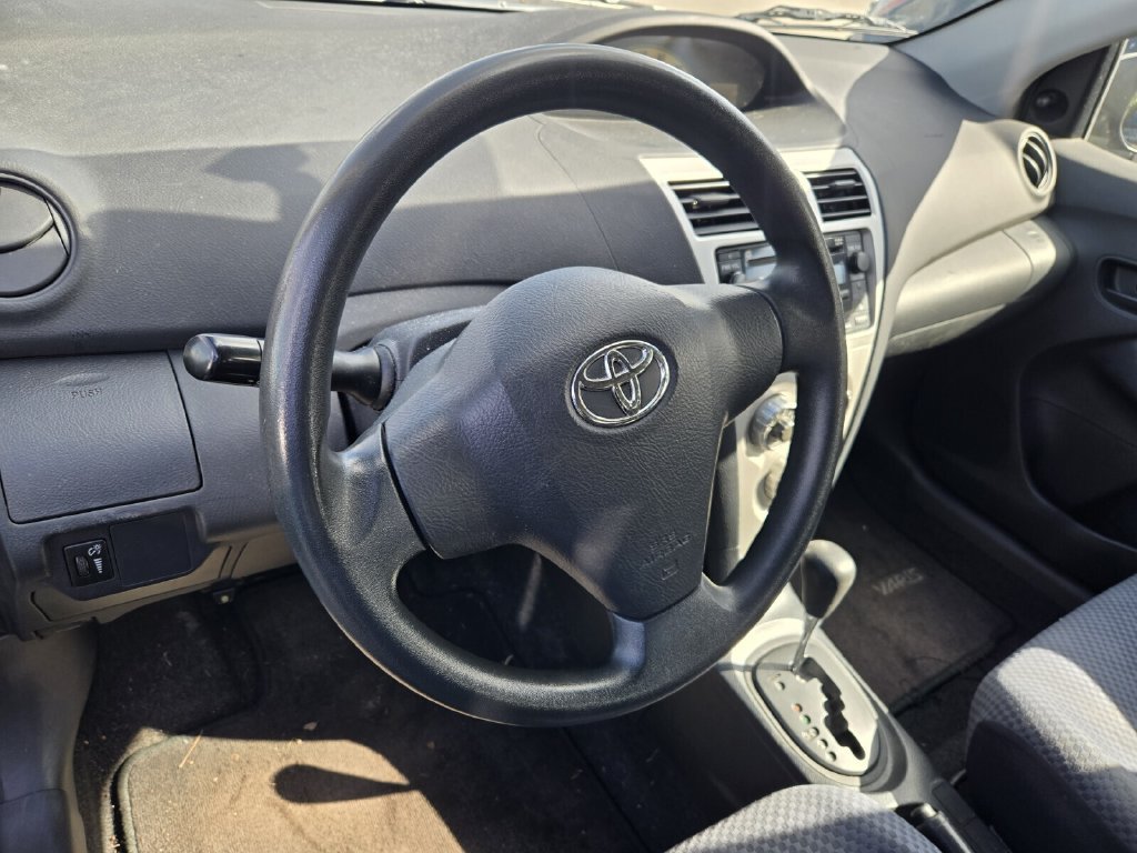 Used 2008 Toyota Yaris Sedan w/ Convenience Pkg FWD image 9