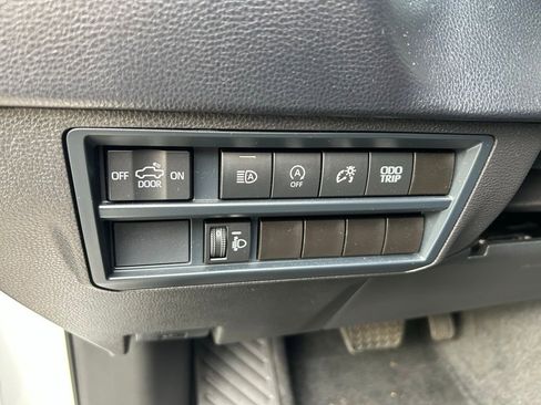 Used 2025 Toyota Tundra SR w/ SR Tow Package AWD/4WD image 18