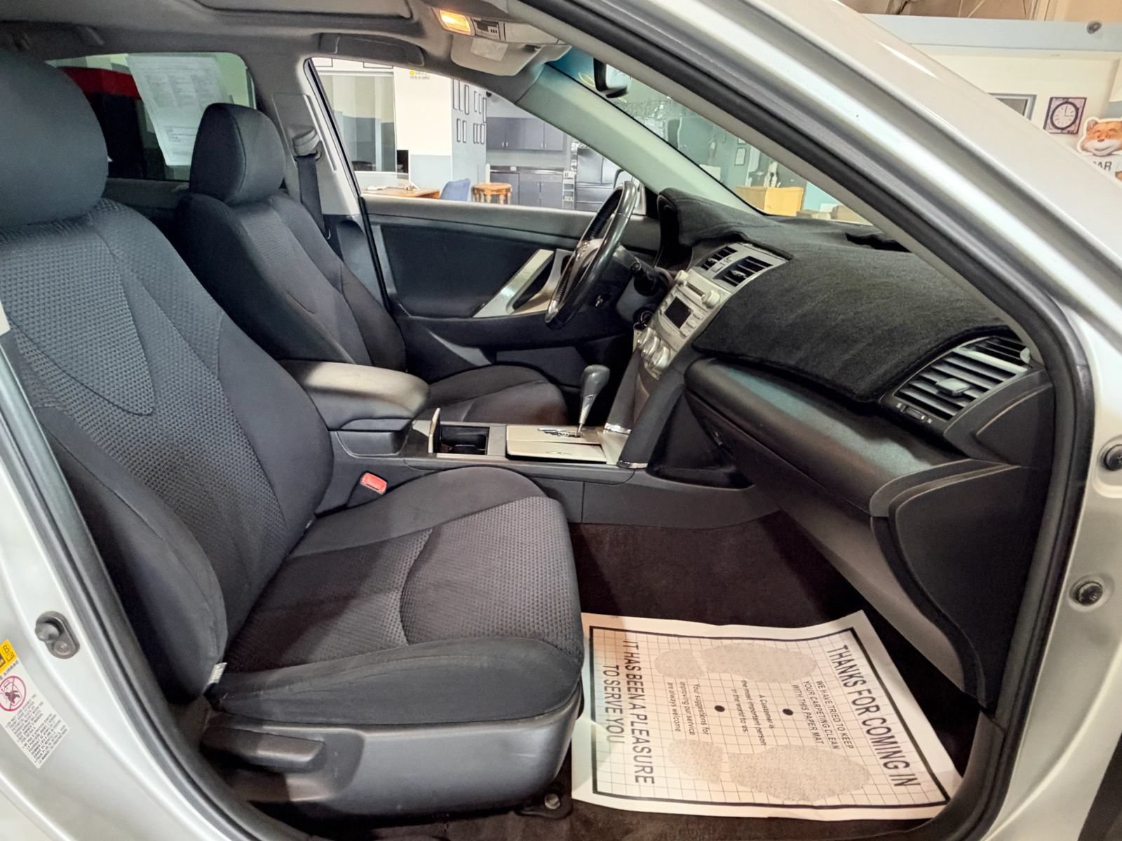 Used 2011 Toyota Camry SE w/ SE Extra-Value Pkg #1 FWD image 11