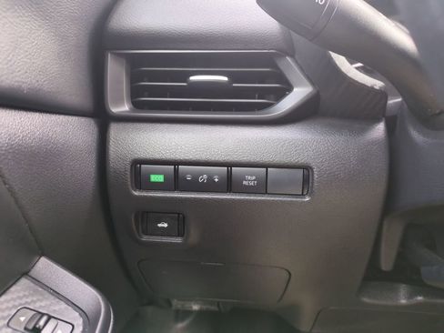 Used 2025 Nissan Sentra S image 17