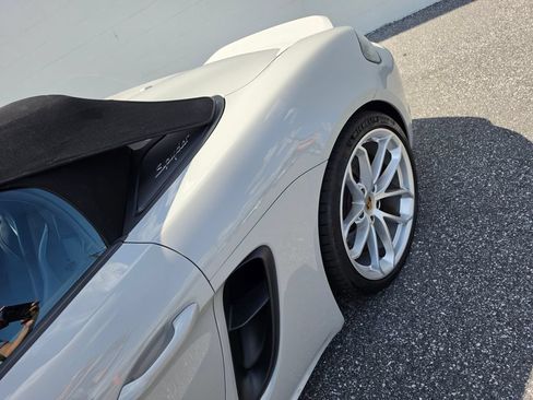 Used 2021 Porsche 718 Boxster Spyder RWD image 7