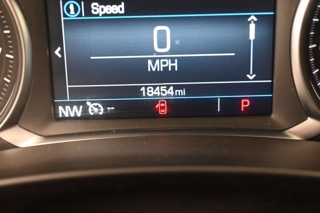 Used 2024 GMC Terrain SLE FWD image 34