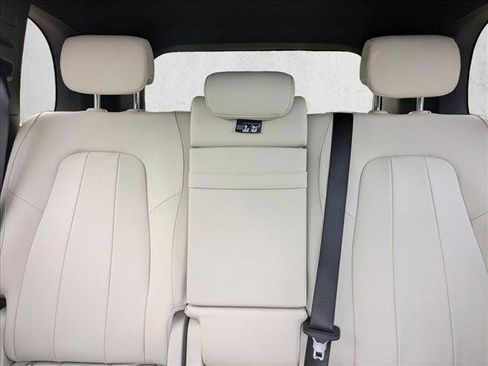 Used 2025 Mercedes-Benz GLB 250 image 15