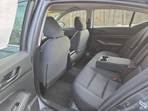 Used 2024 Nissan Altima 2.5 SV image 23