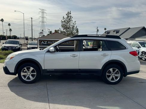 Used 2013 Subaru Outback 2.5i Limited w/ Moonroof Pkg image 9