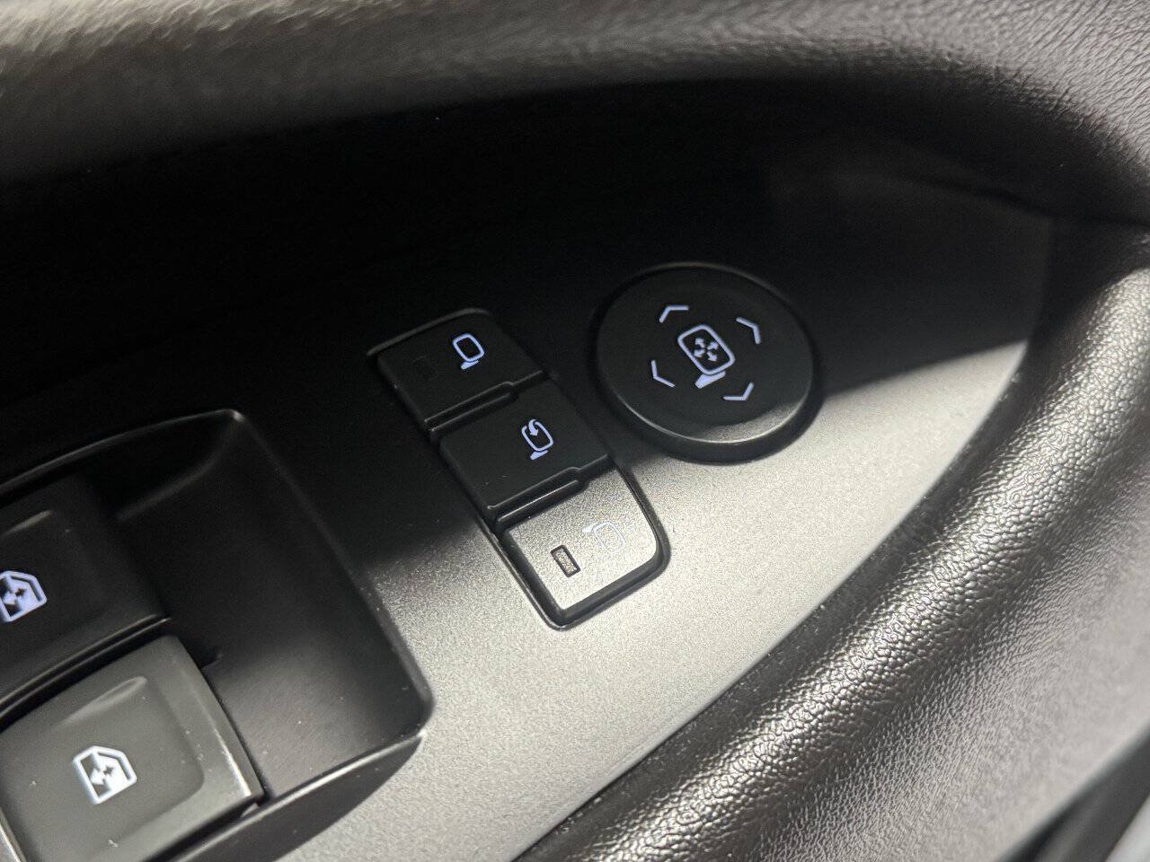Used 2019 Cadillac Escalade Premium Luxury AWD/4WD image 12