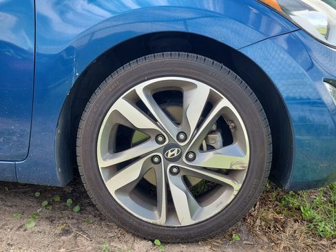 Used 2015 Hyundai Elantra Limited FWD image 8