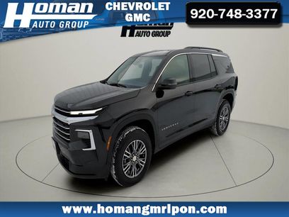 Used 2025 Chevrolet Traverse LT