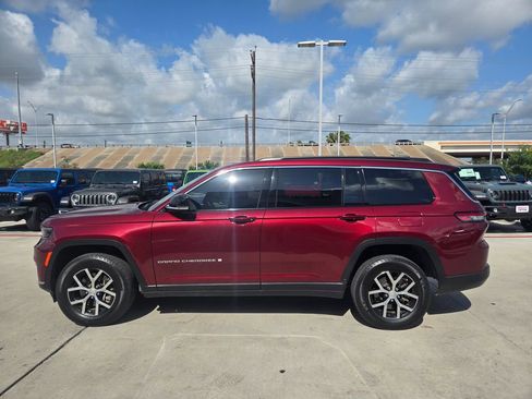 Used 2024 Jeep Grand Cherokee L Limited RWD image 6