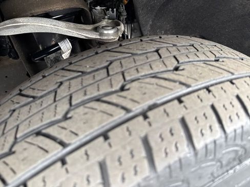 Used 2023 Chevrolet Silverado 1500 LT image 32