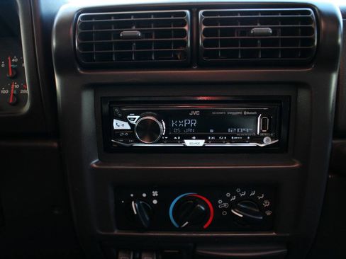 Used 2001 Jeep Wrangler Sport AWD/4WD image 20