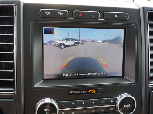 Used 2020 Ford Expedition Limited AWD/4WD image 28