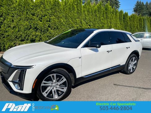 Used 2024 Cadillac Lyriq Tech w/ LPO, Floor Liner Package RWD image 4