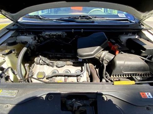 Used 2010 Ford Edge SEL image 10