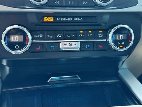 Used 2022 Ford F350 Lariat w/ Lariat Ultimate Package AWD/4WD image 20