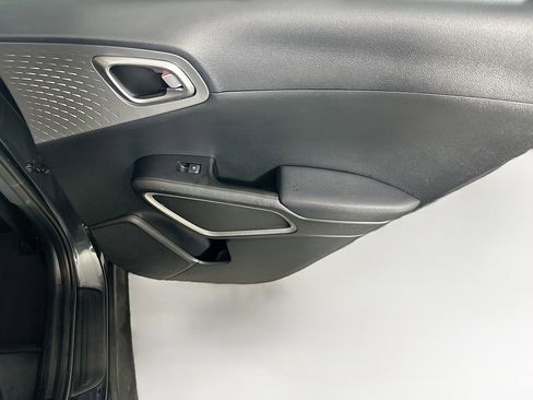 Used 2025 Kia Soul LX w/ LX Technology Package image 27