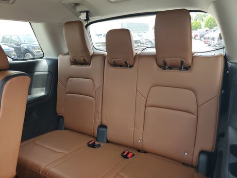 Certified 2024 Nissan Pathfinder Platinum w/ Cargo Package image 15