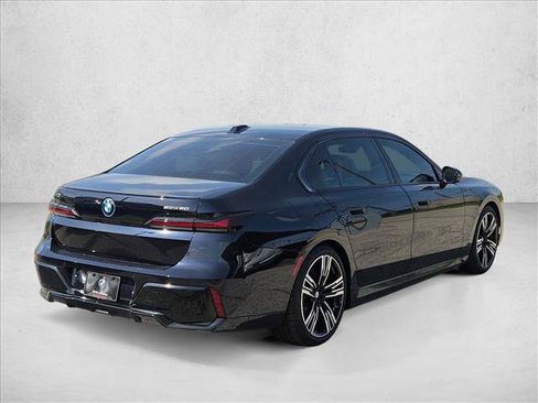 New 2026 BMW i7 eDrive50 w/ M Sport Package RWD image 2