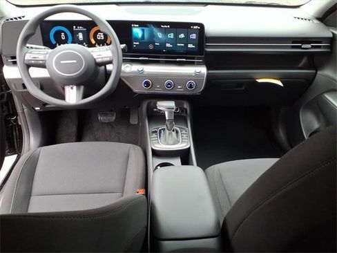 New 2026 Hyundai Kona SE image 12