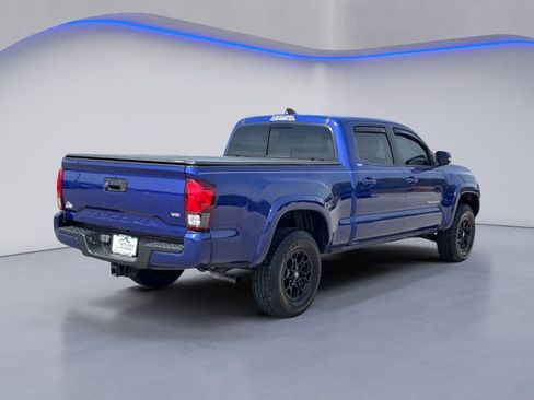 Used 2022 Toyota Tacoma SR5 w/ Technology Package image 3