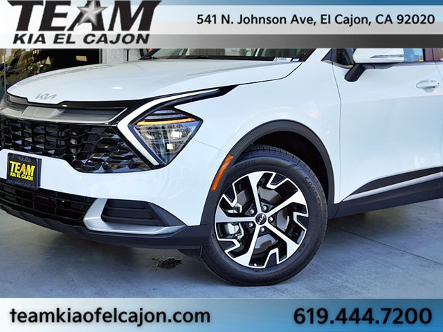 Certified 2025 Kia Sportage EX AWD/4WD image 3