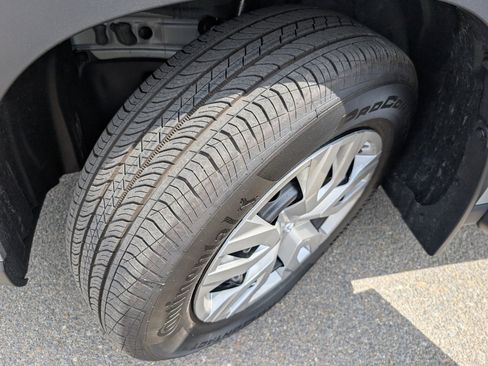 Used 2026 Toyota Corolla Cross L image 21