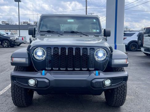 Used 2023 Jeep Wrangler Unlimited w/ Cold Weather Group AWD/4WD image 2