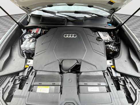 Used 2021 Audi Q8 Premium Plus w/ Premium Plus Package AWD/4WD image 18