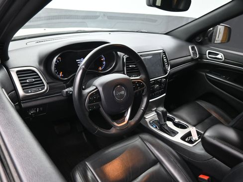 Used 2019 Jeep Grand Cherokee Limited image 15