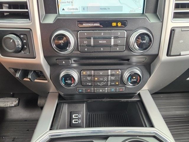 Used 2018 Ford F450 Platinum w/ Platinum Ultimate Package AWD/4WD image 18