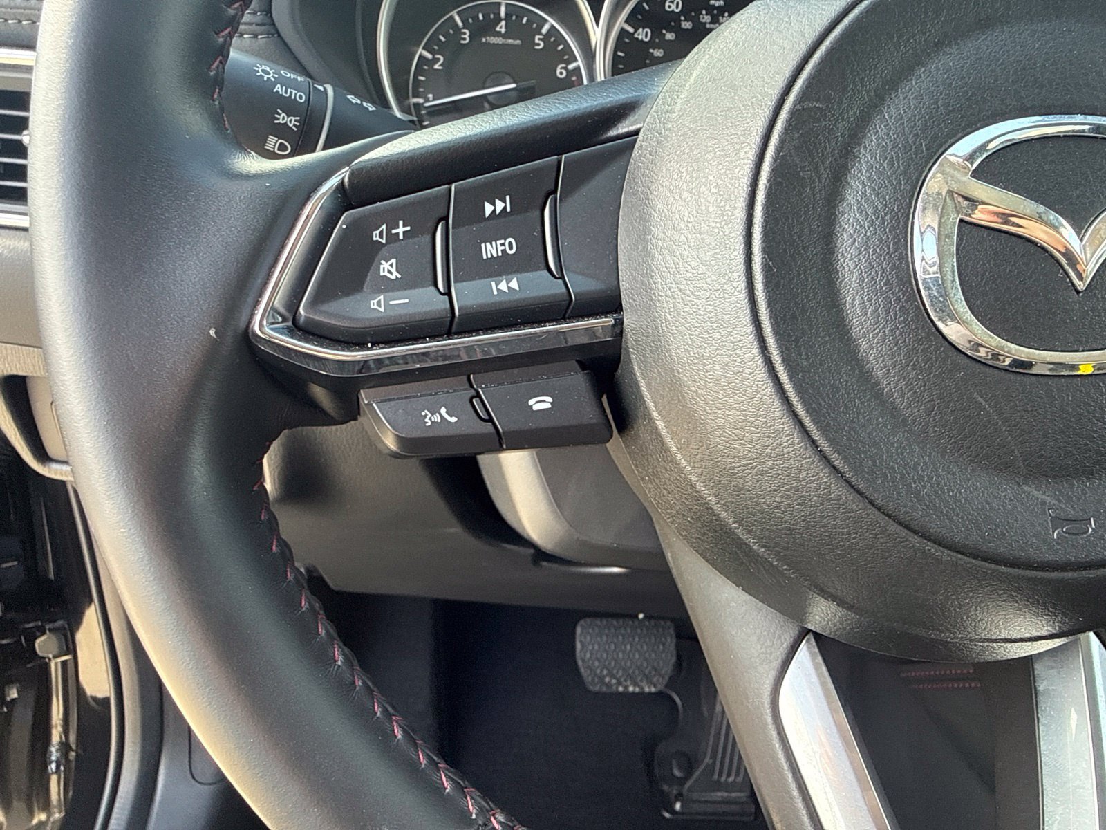 Certified 2025 MAZDA CX-5 Carbon Edition AWD/4WD image 12