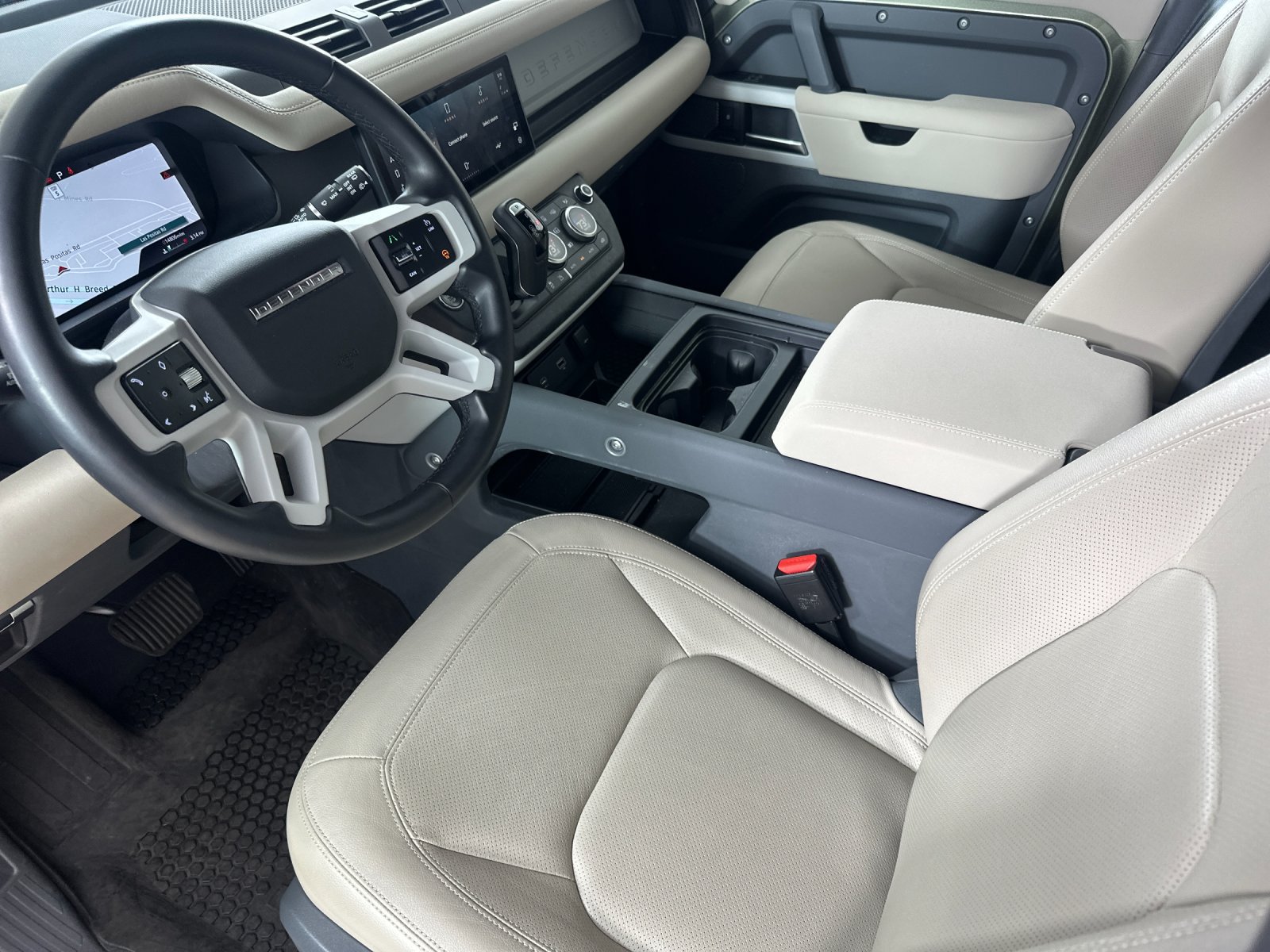 Used 2023 Land Rover Defender 110 S AWD/4WD image 10