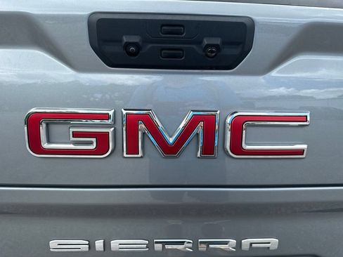 Used 2025 GMC Sierra 1500 SLT AWD/4WD image 30
