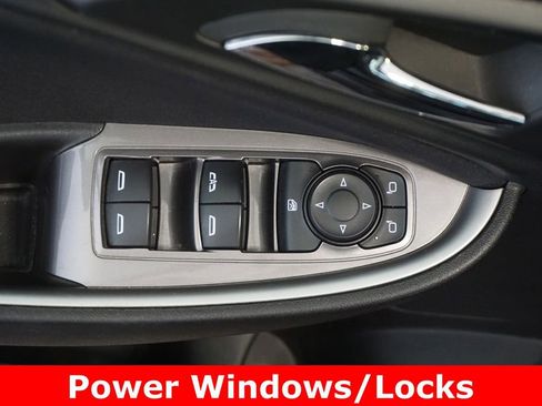 Used 2023 Chevrolet Malibu LT w/ Driver Confidence Package image 5