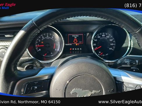 Used 2017 Ford Mustang Coupe RWD image 7
