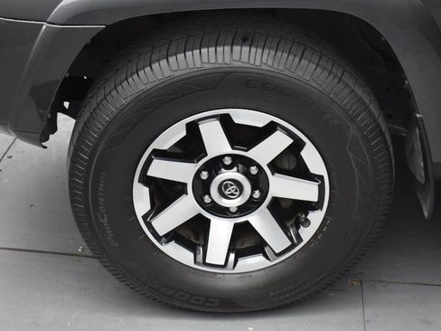 Used 2021 Toyota 4Runner TRD Off-Road Premium w/ Moonroof Package AWD/4WD image 34