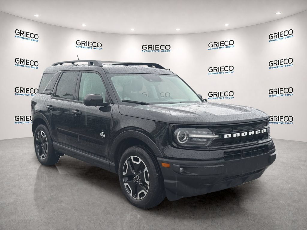 Used 2024 Ford Bronco Sport Outer Banks AWD/4WD image 1
