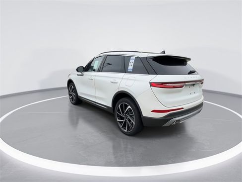 New 2026 Lincoln Corsair Reserve image 6