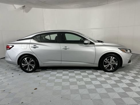 Used 2023 Nissan Sentra SV image 9