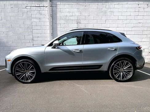 Certified 2026 Porsche Macan AWD/4WD image 2