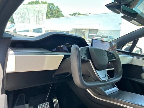 Used 2022 Tesla Model X Plaid AWD/4WD image 9