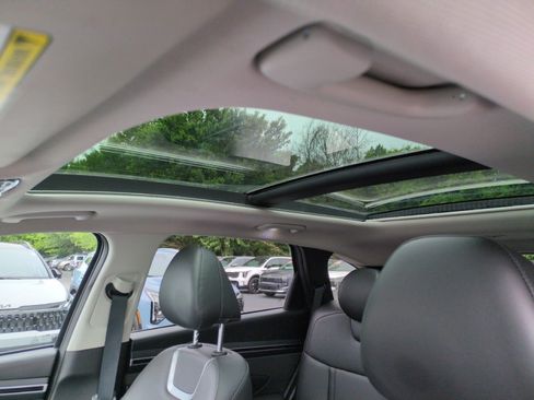 Used 2022 Hyundai Tucson Limited FWD image 25