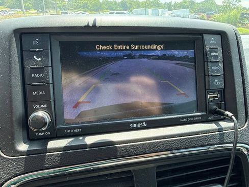 Used 2018 Dodge Grand Caravan SXT FWD image 8